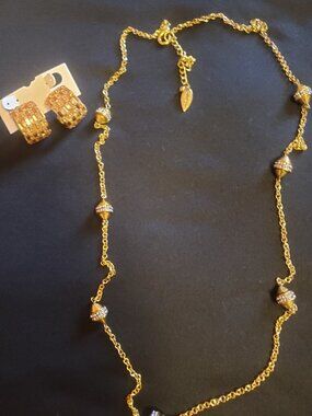 Vintage Coldwater Creek Necklace /earrings not signed.